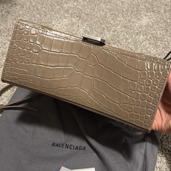 Balenciaga small croc embossed hourglass - Picture 8 of 9